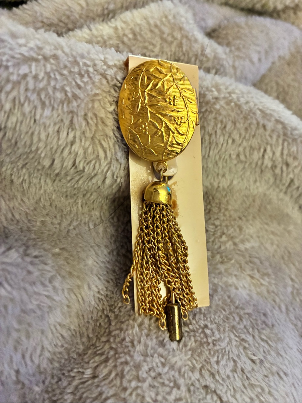 Gold Tassel Dangle vintage Brooch Pin - Elegant Floral Oval